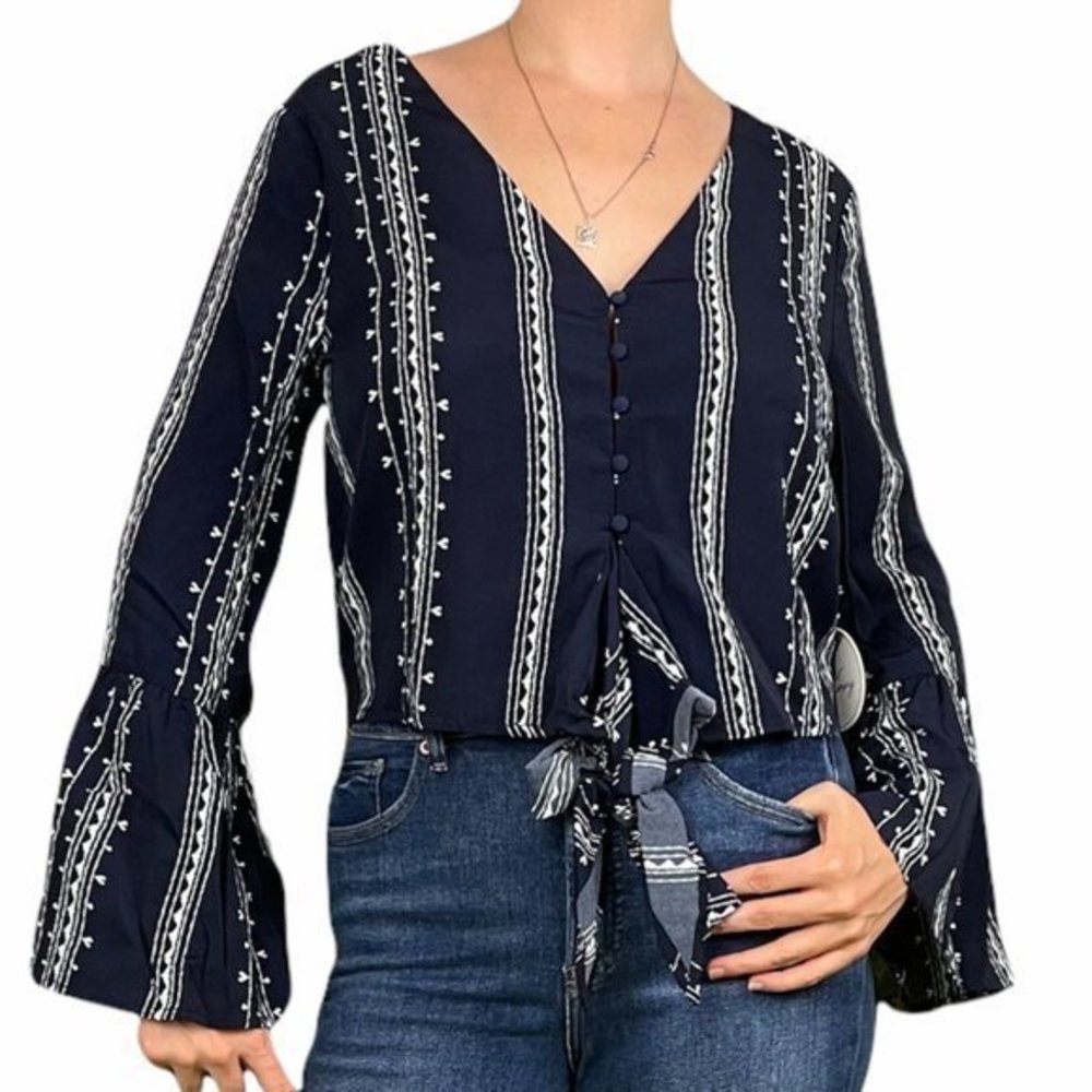 MILK & HONEY Navy White Bell Sleeve Button Top L
